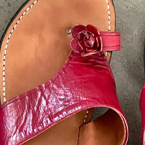 Moroccan Red Leather Thong Sandals - Picture 6 of 8